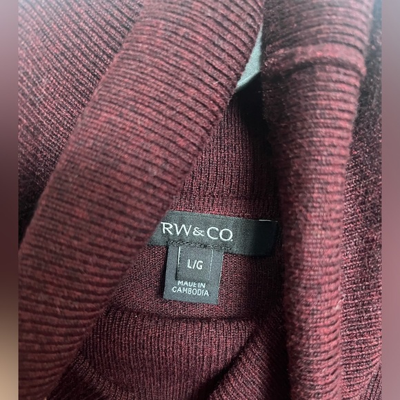 Beautiful RW&Co Sweater - Picture 2 of 3